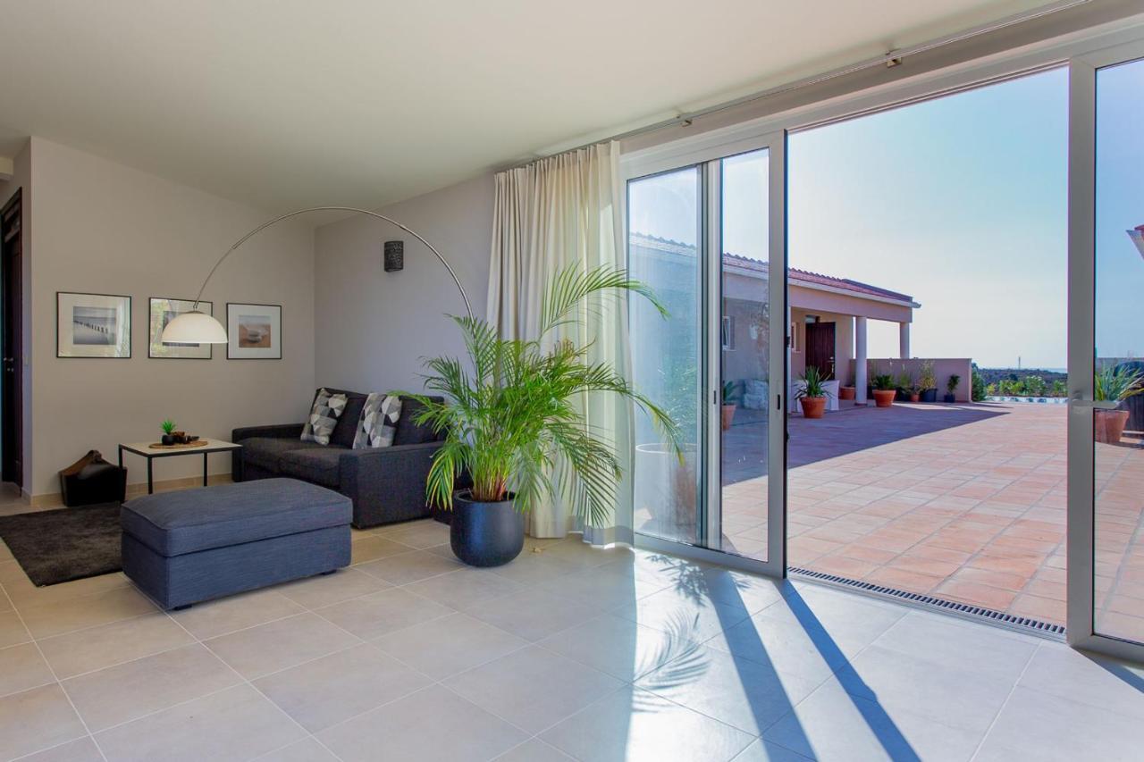 Corte Velada Guest House By Lovelystay 拉哥斯 外观 照片
